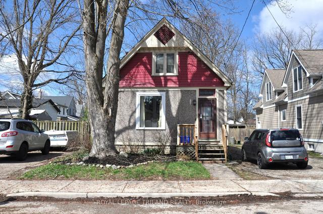 54 Albion St. St, House detached with 3 bedrooms, 2 bathrooms and 3 parking in London ON | Image 1