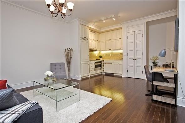 328 - 22 Leader Lane, Condo with 1 bedrooms, 1 bathrooms and null parking in Toronto ON | Image 11
