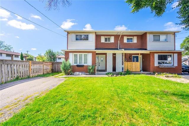 9 Dianne Court, House semidetached with 3 bedrooms, 1 bathrooms and 2 parking in Hamilton ON | Image 2