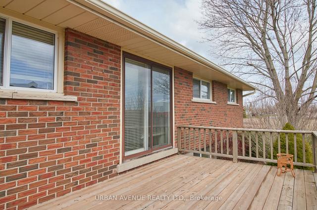 553 Bayly St E, House detached with 3 bedrooms, 1 bathrooms and 10 parking in Ajax ON | Image 17