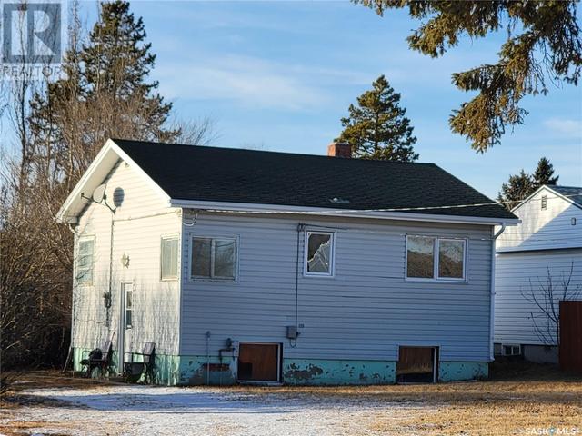 4901 Leader Street, House detached with 3 bedrooms, 1 bathrooms and null parking in Macklin SK | Image 1