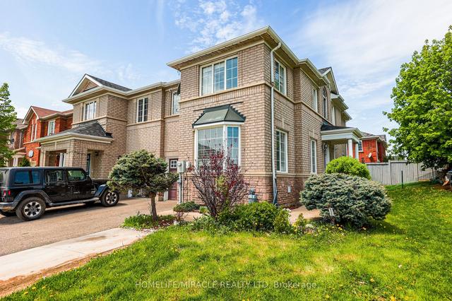 32 Rivermere Crt N, House semidetached with 4 bedrooms, 4 bathrooms and 4 parking in Brampton ON | Image 12