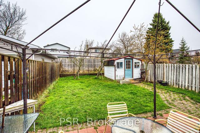 38 Meadow Woods Cres, House detached with 3 bedrooms, 2 bathrooms and 2 parking in Kitchener ON | Image 26