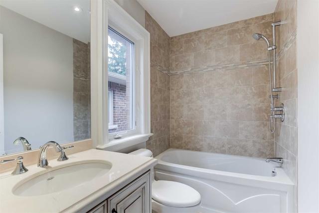 7 Geranium Crt, House detached with 4 bedrooms, 5 bathrooms and 6 parking in Toronto ON | Image 15