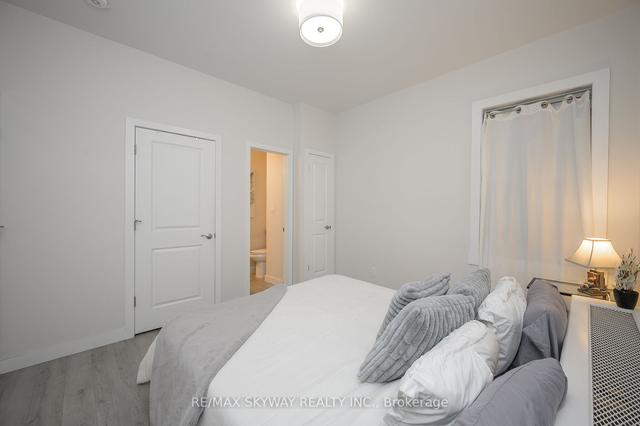 22 Burton St, House detached with 3 bedrooms, 3 bathrooms and 2 parking in Hamilton ON | Image 14