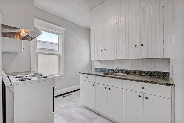 2220 27 Avenue Sw, House detached with 4 bedrooms, 2 bathrooms and 2 parking in Calgary AB | Image 11