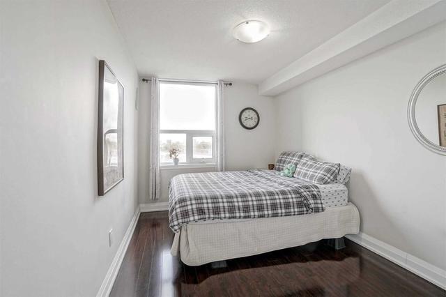 810 - 714 The West Mall, Condo with 2 bedrooms, 2 bathrooms and 1 parking in Toronto ON | Image 8