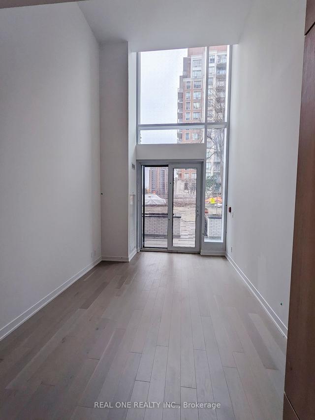 104 - 15 Holmes Ave, Condo with 2 bedrooms, 2 bathrooms and 0 parking in Toronto ON | Image 3