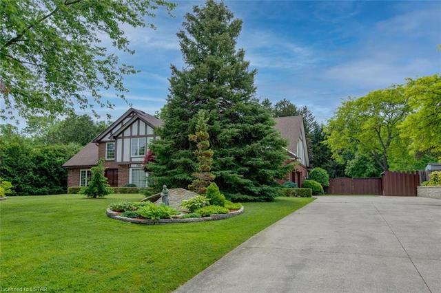 1364 Corley Drive, House detached with 5 bedrooms, 4 bathrooms and 12 parking in London ON | Image 3