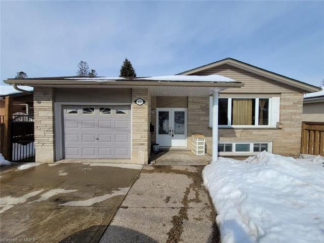 406 Erb Street, House detached with 3 bedrooms, 1 bathrooms and 2 parking in Waterloo ON | Image 1