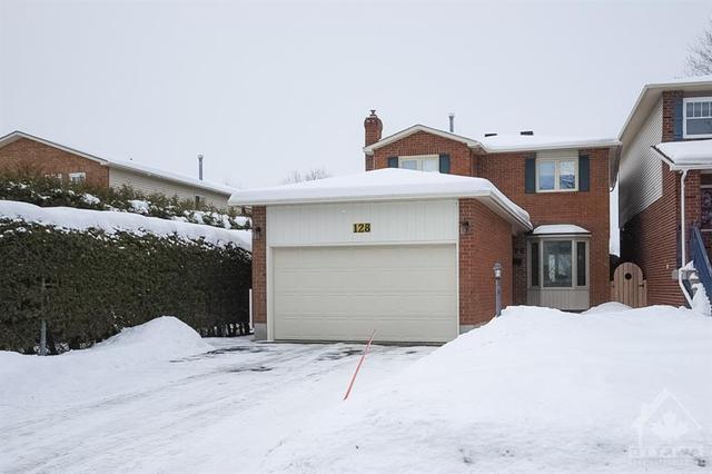 128 Mccurdy Drive, House detached with 3 bedrooms, 3 bathrooms and 4 parking in Ottawa ON | Image 1