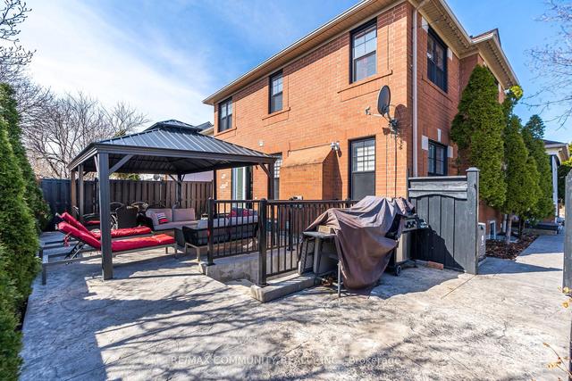 4 Kershaw St, House detached with 3 bedrooms, 4 bathrooms and 3 parking in Brampton ON | Image 31