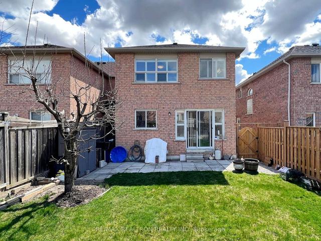 91 Starr Cres, House semidetached with 3 bedrooms, 4 bathrooms and 3 parking in Aurora ON | Image 30