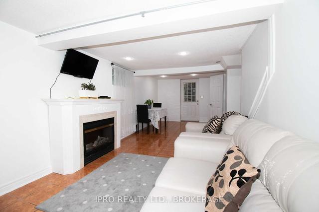 74 Seventeenth St, House detached with 2 bedrooms, 2 bathrooms and 6 parking in Toronto ON | Image 10