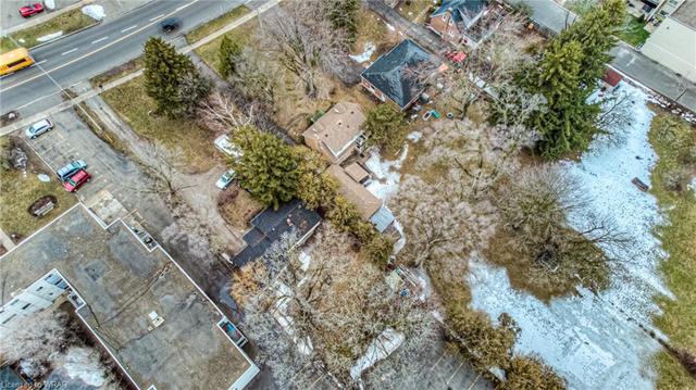 92 River Road E, House detached with 2 bedrooms, 1 bathrooms and null parking in Kitchener ON | Image 6