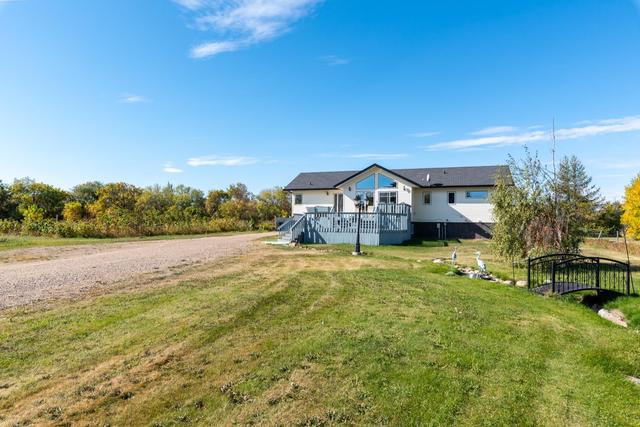 5301 50 Street, House detached with 5 bedrooms, 3 bathrooms and 3 parking in Vermilion River County AB | Image 4