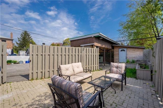 865 Cosburn Ave, House detached with 3 bedrooms, 2 bathrooms and 1 parking in Toronto ON | Image 17
