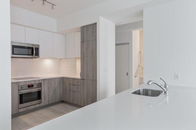 Th 1 - 223 St Clair Ave W, Townhouse with 3 bedrooms, 3 bathrooms and 1 parking in Toronto ON | Image 8
