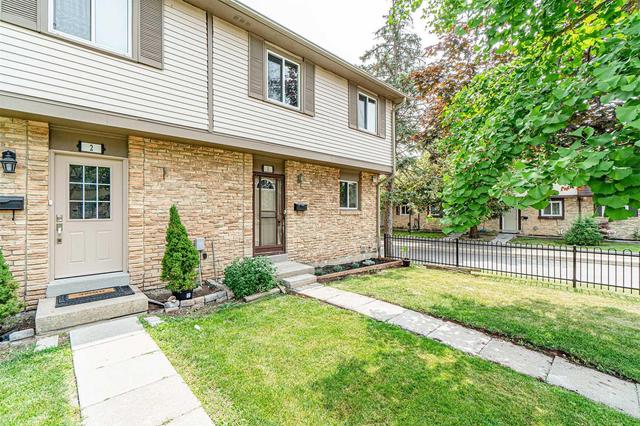 1 - 57 Hansen Rd N, Townhouse with 3 bedrooms, 3 bathrooms and 1 parking in Brampton ON | Image 2