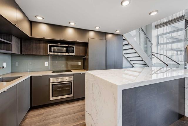 923 - 111 St Clair Ave W, Condo with 1 bedrooms, 2 bathrooms and 1 parking in Toronto ON | Image 17