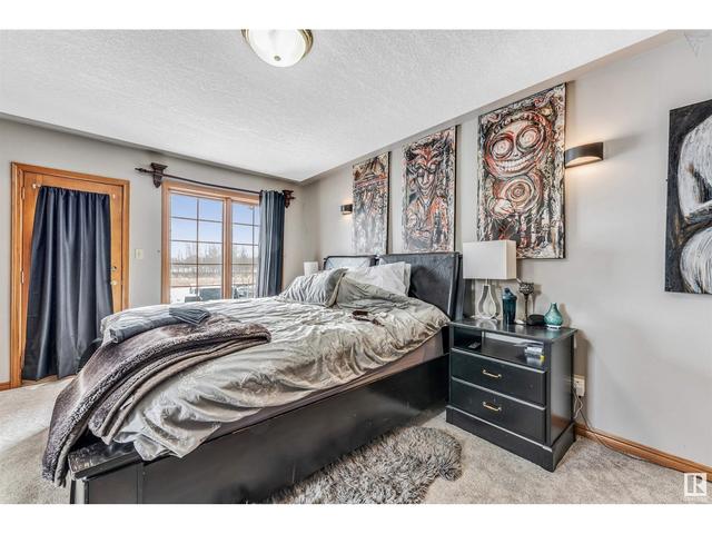 320 17 St Sw, House detached with 4 bedrooms, 3 bathrooms and null parking in Edmonton AB | Image 17