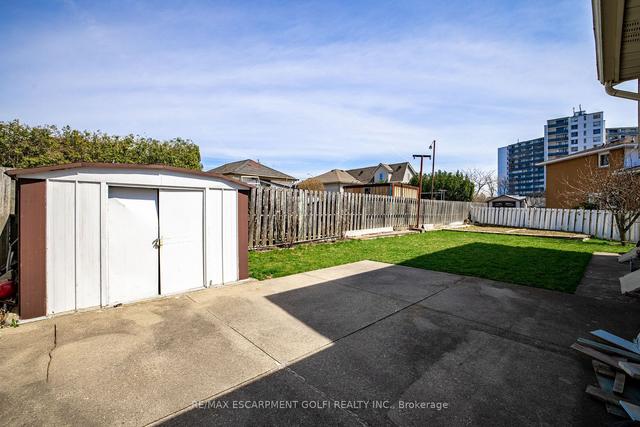 22 Crown Crt, House detached with 3 bedrooms, 2 bathrooms and 2 parking in Hamilton ON | Image 29