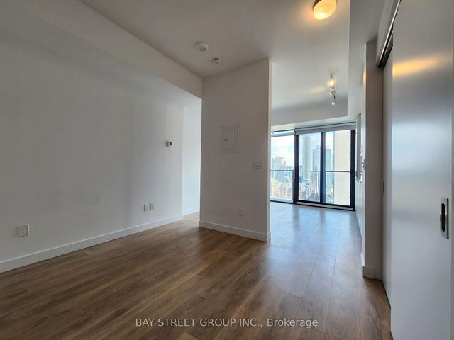 2410 - 215 Queen St W, Condo with 1 bedrooms, 1 bathrooms and 0 parking in Toronto ON | Image 20