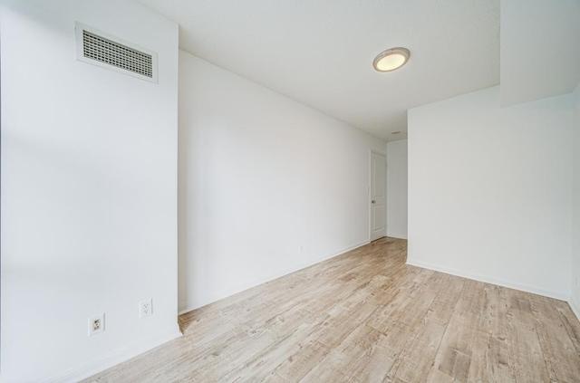 1002 - 11 St Joseph St, Condo with 1 bedrooms, 1 bathrooms and 0 parking in Toronto ON | Image 8