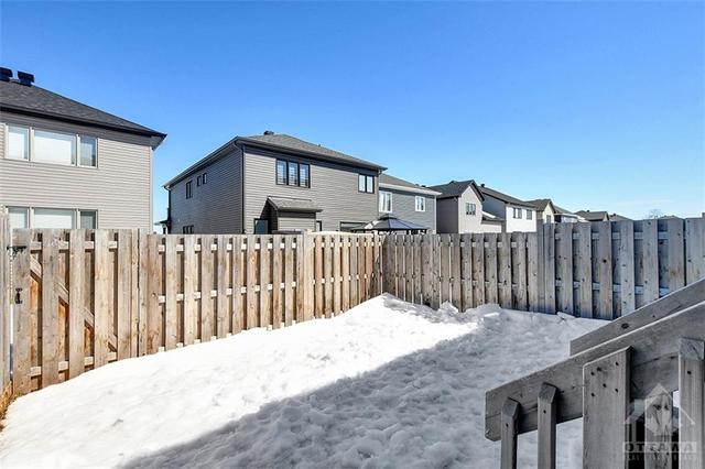 1233 Cavallo Street, Townhouse with 3 bedrooms, 3 bathrooms and 3 parking in Ottawa ON | Image 25
