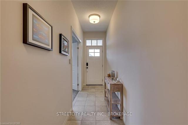 12 Cortland Terr, House attached with 2 bedrooms, 3 bathrooms and 3 parking in St. Thomas ON | Image 15