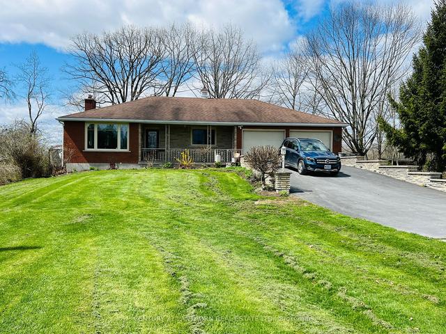 857 River Rd, House detached with 2 bedrooms, 3 bathrooms and 8 parking in Belleville ON | Image 1