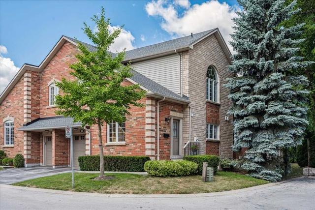 34 - 223 Rebecca St, Condo with 2 bedrooms, 3 bathrooms and 2 parking in Oakville ON | Image 1
