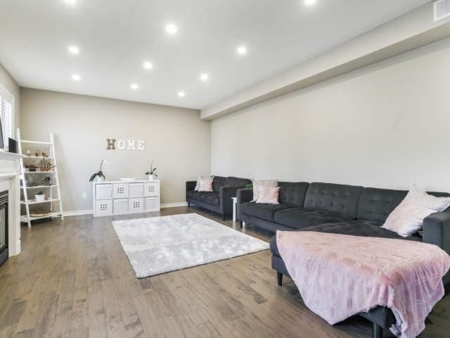 1765 Western Cres, House detached with 4 bedrooms, 4 bathrooms and 6 parking in Oshawa ON | Image 4