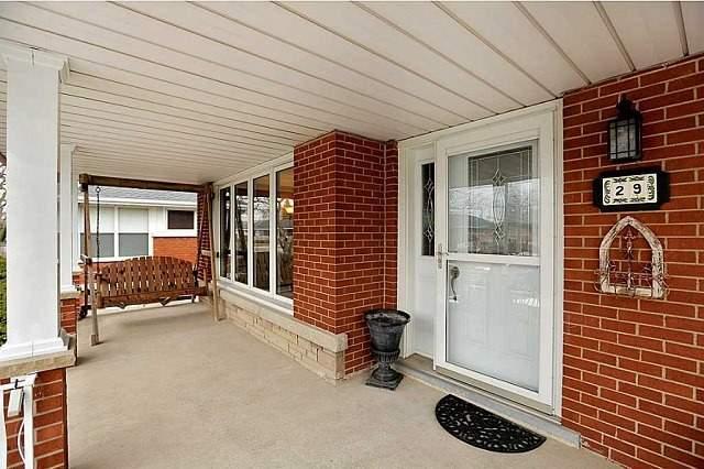 29 Terrace Dr, House detached with 4 bedrooms, 2 bathrooms and 2 parking in Hamilton ON | Image 2