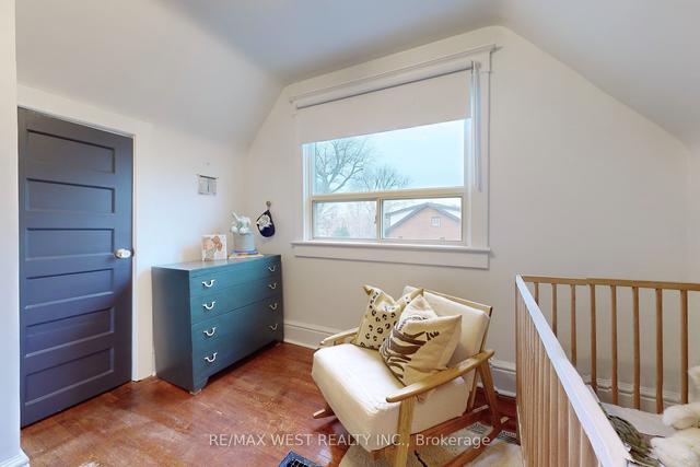 29 Hillside Ave, House detached with 3 bedrooms, 2 bathrooms and 2 parking in Toronto ON | Image 19