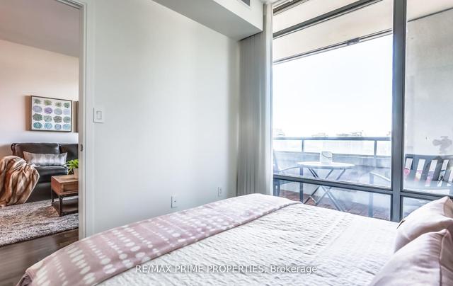 2604 - 18 Yorkville Ave, Condo with 1 bedrooms, 1 bathrooms and 1 parking in Toronto ON | Image 11