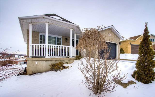 35 Pratt Pl, House detached with 3 bedrooms, 2 bathrooms and 3 parking in Cambridge ON | Image 12