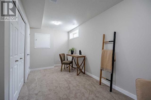 916, - 7038 16 Avenue Se, House attached with 3 bedrooms, 1 bathrooms and 2 parking in Calgary AB | Image 29