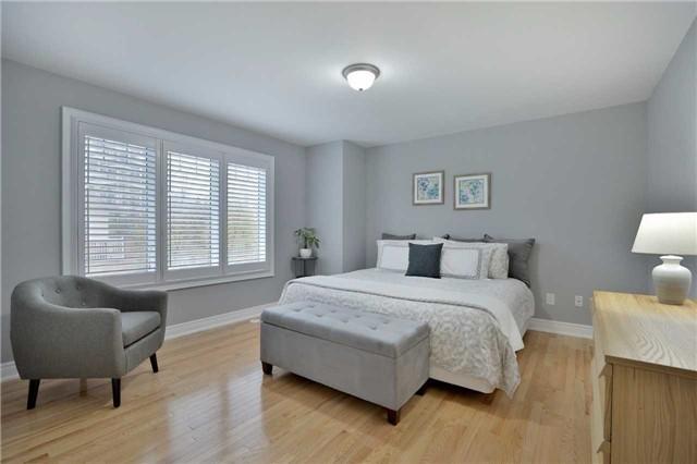 981 Toscana Pl, House attached with 3 bedrooms, 3 bathrooms and 2 parking in Mississauga ON | Image 14
