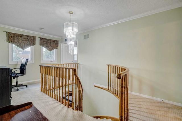 26 Porteous Circ, House detached with 3 bedrooms, 4 bathrooms and 4 parking in Brampton ON | Image 10