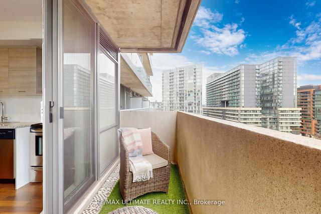 906 - 20 Joe Shuster Way, Condo with 1 bedrooms, 1 bathrooms and 0 parking in Toronto ON | Image 4
