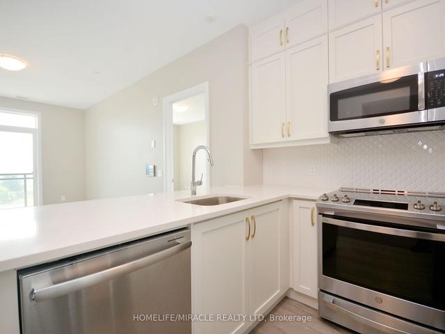 219 - 95 Dundas St W, Condo with 2 bedrooms, 2 bathrooms and 1 parking in Oakville ON | Image 5