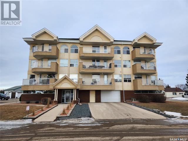 205 - 729 101st Avenue, Condo with 2 bedrooms, 2 bathrooms and null parking in Tisdale SK | Image 1