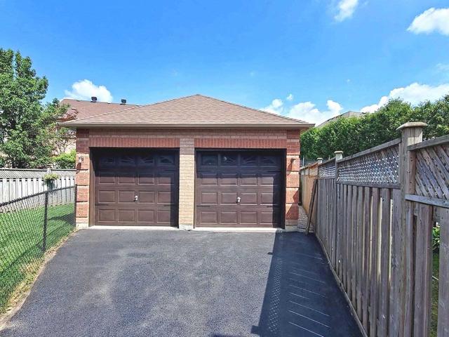 357 Hoover Park Dr, House detached with 4 bedrooms, 3 bathrooms and 6 parking in Whitchurch Stouffville ON | Image 7