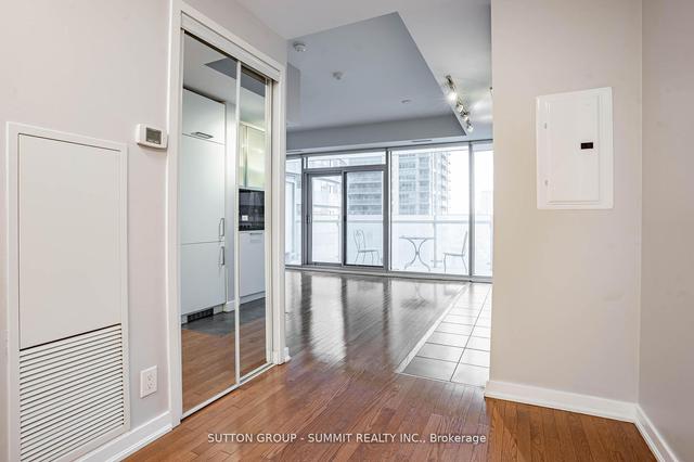 1707 - 14 York St, Condo with 1 bedrooms, 1 bathrooms and 0 parking in Toronto ON | Image 6