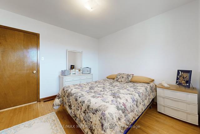 1a Holley Ave, House detached with 3 bedrooms, 2 bathrooms and 5 parking in Toronto ON | Image 14