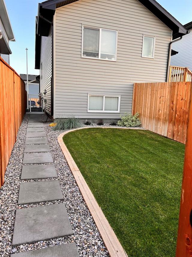 898 Greywolf Run N, House detached with 4 bedrooms, 3 bathrooms and 2 parking in Lethbridge AB | Image 46