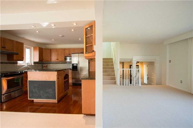 304 Still's Lane, House detached with 4 bedrooms, 3 bathrooms and 5 parking in Oakville ON | Image 4