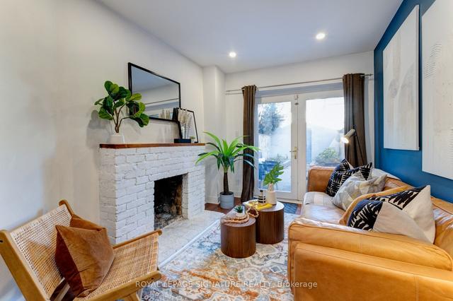 16 Salisbury Ave, House attached with 3 bedrooms, 1 bathrooms and 1 parking in Toronto ON | Image 3