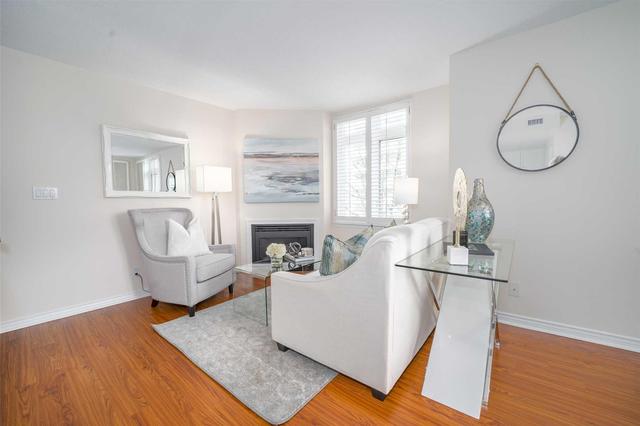 Th #28 - 98 Redpath Ave, Townhouse with 2 bedrooms, 2 bathrooms and 1 parking in Toronto ON | Image 2